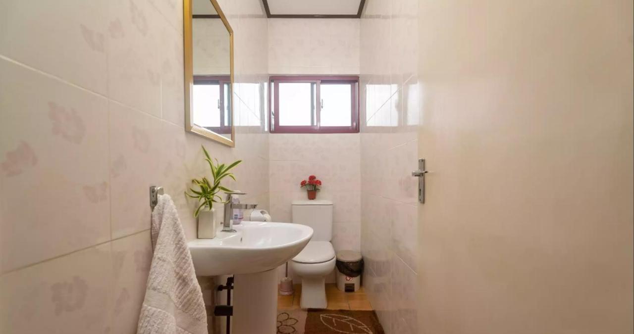 Chez Benoit Self Catering Lejlighed Victoria Eksteriør billede